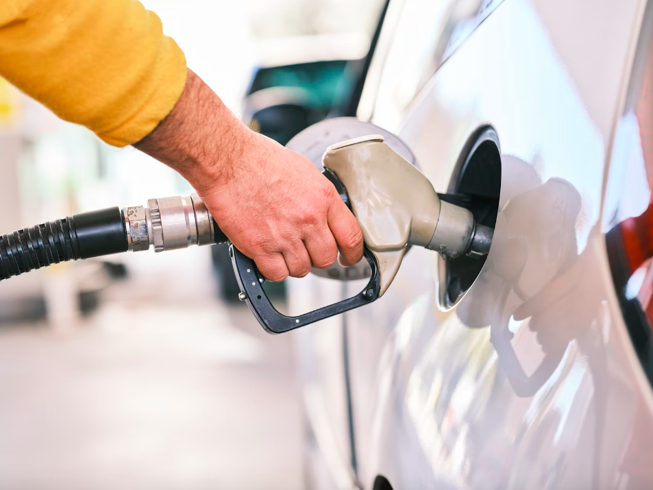 Diesel vs benzyna – różnice, wady i zalety